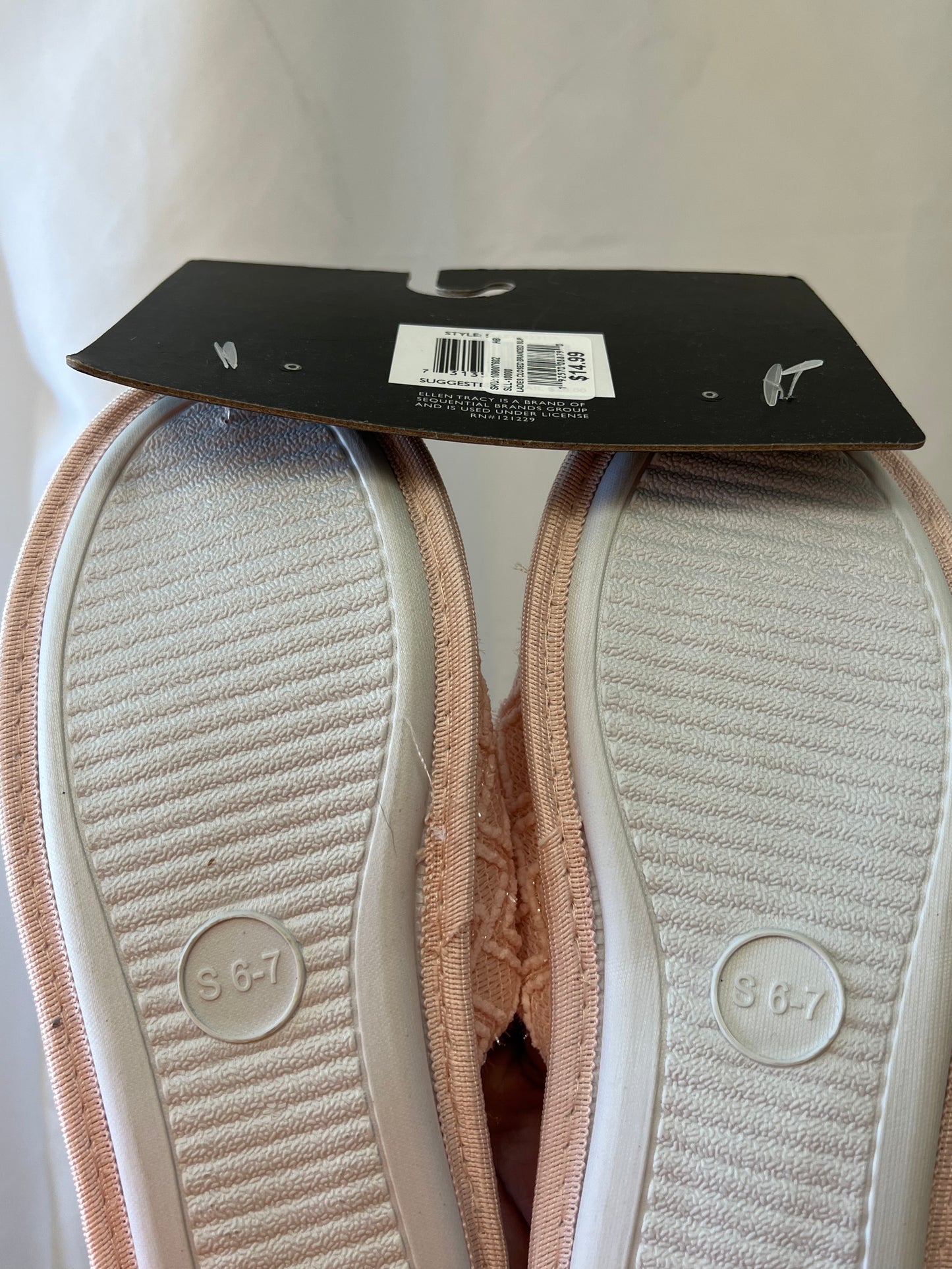 Ellen Tracey Womens Slippers